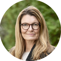 Nina Riisgaard Lauritsen, Specialiseret I Finansiel Regulering Og Alternative Investeringer